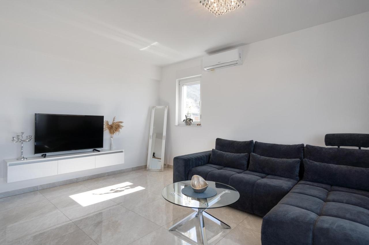 Sea View Apartment With Parking - Dina Makarska Ngoại thất bức ảnh